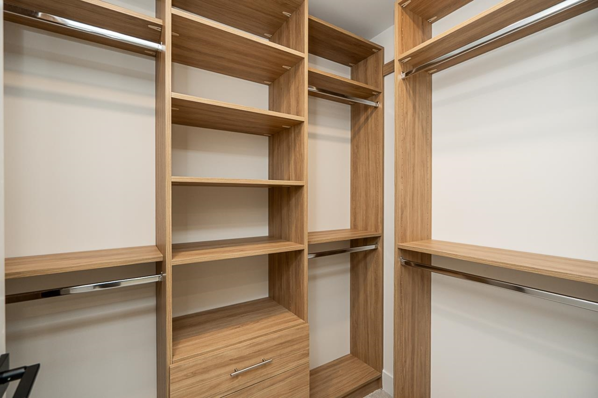 Hallway Photo of 3055 York Street, Port Coquitlam, BC