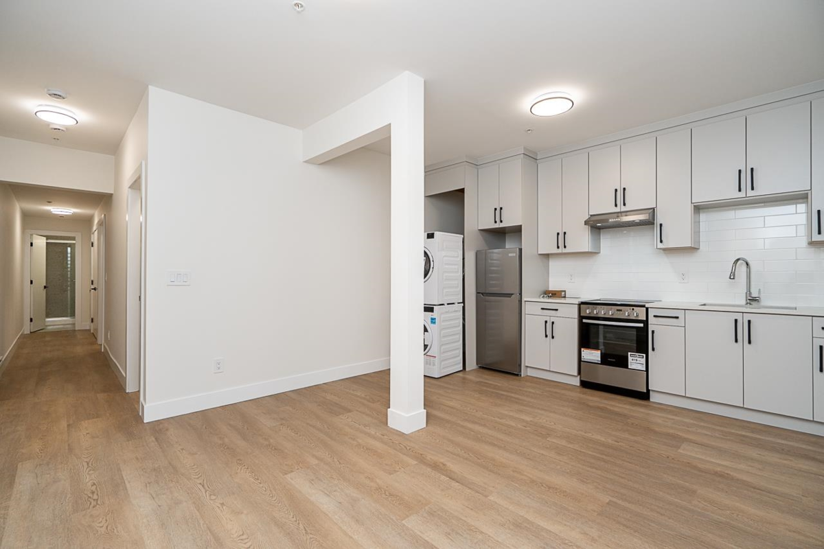 Outdoor Kitchen Photo of 3055 York Street, Port Coquitlam, BC