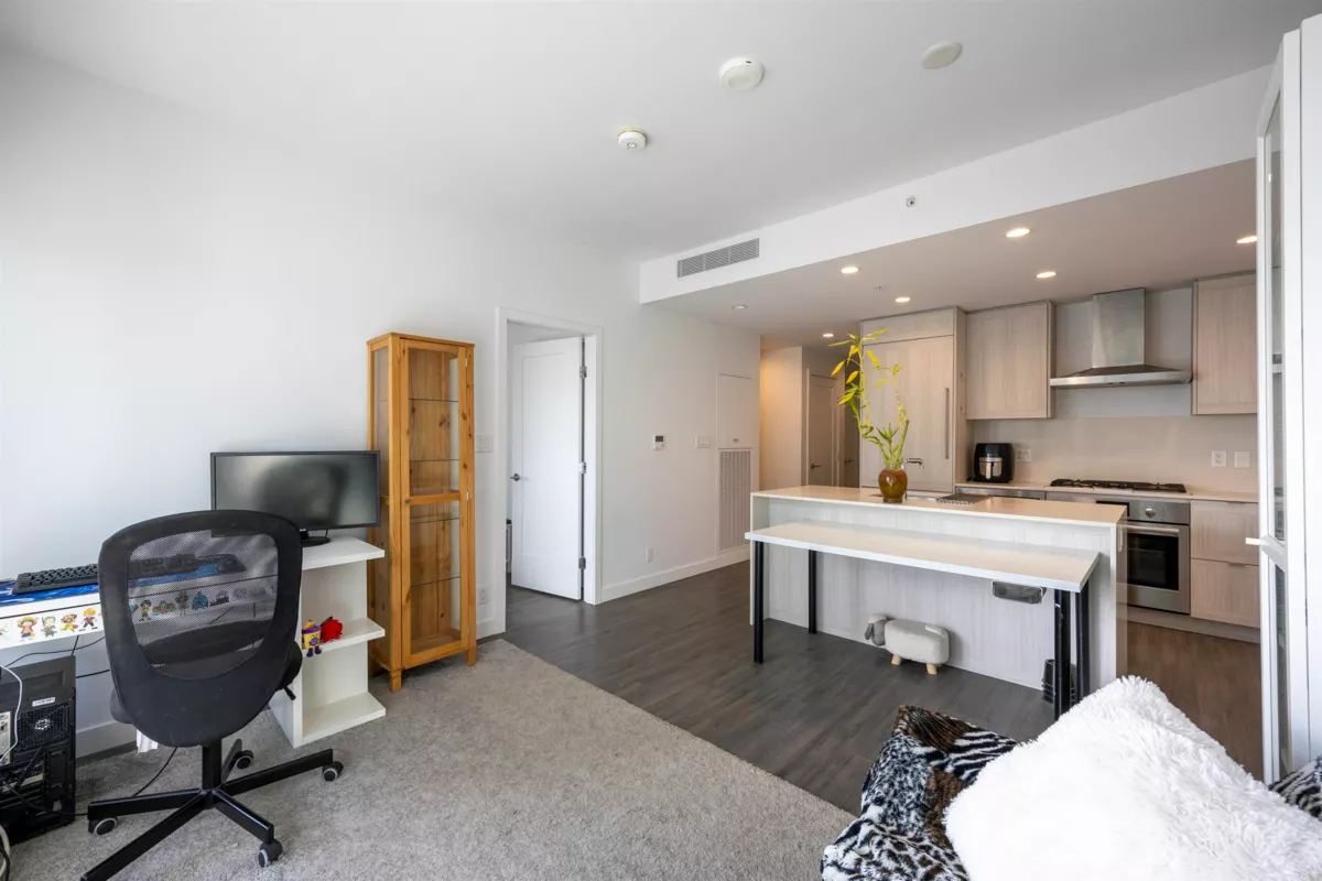 Family Room Photo of 1505 2311 Beta Avenue, Burnaby, BC