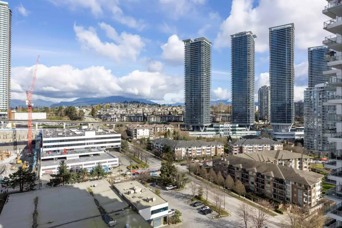 Guest Bathroom Photo of 1505 2311 Beta Avenue, Burnaby, BC