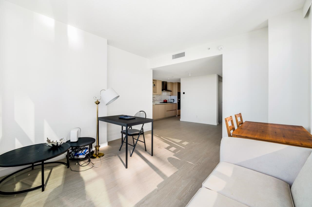 Guest Bathroom Photo of 2702 13768 100 Avenue, Surrey, BC