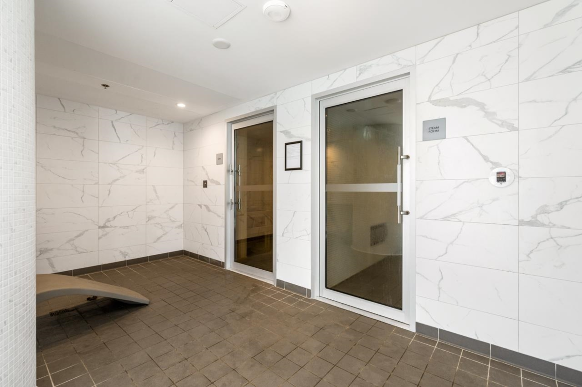 Kitchen Photo of 2702 13768 100 Avenue, Surrey, BC