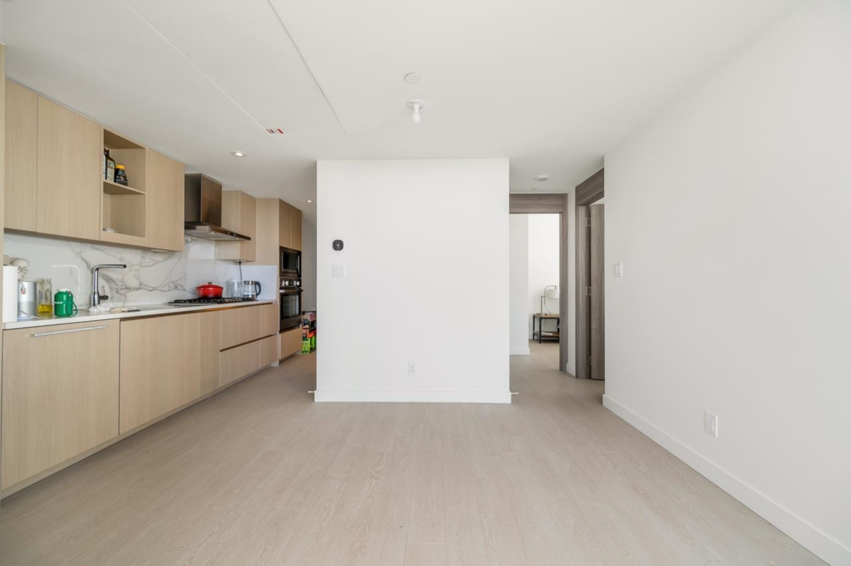 Powder Room Photo of 2702 13768 100 Avenue, Surrey, BC