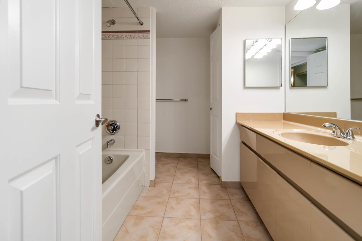 Bedroom 4 Photo of 102 1230 Quayside Drive, New Westminster, BC