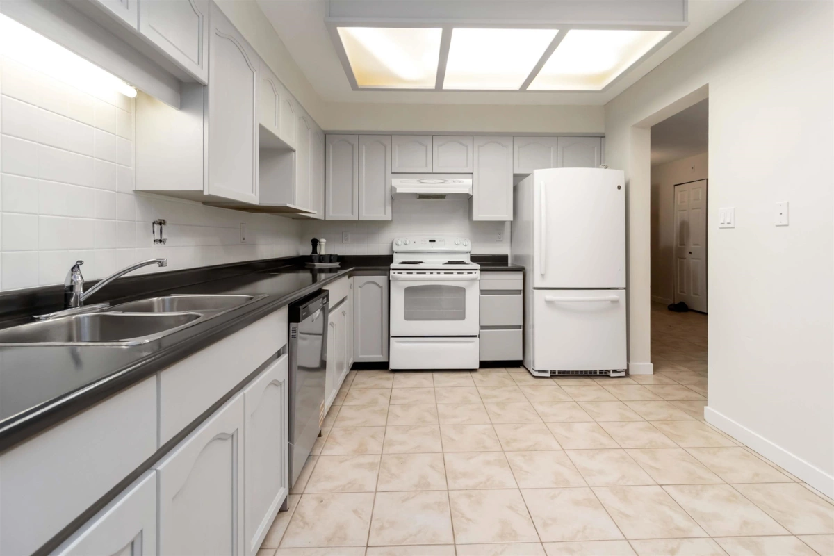 Breakfast Nook Photo of 102 1230 Quayside Drive, New Westminster, BC