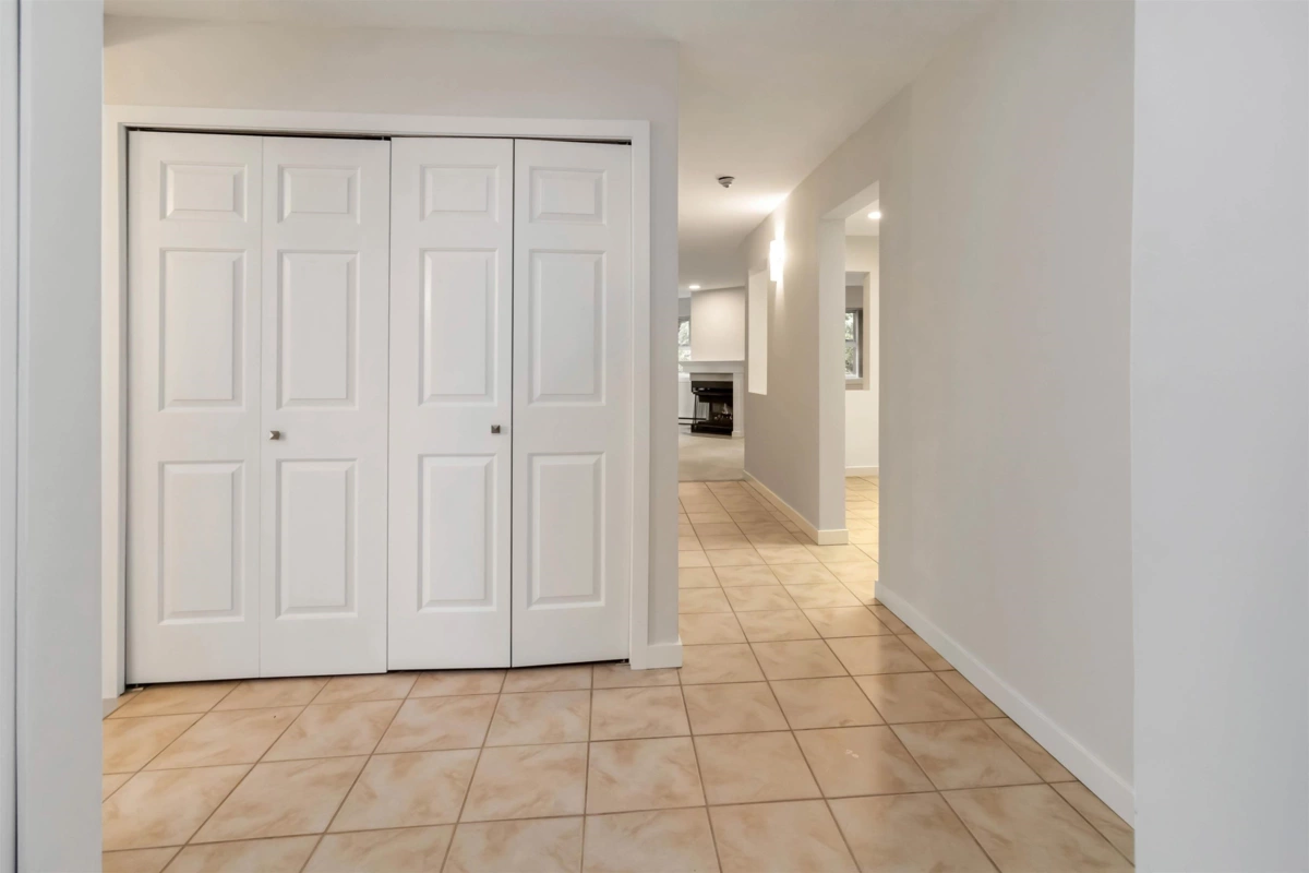 Entry Foyer Photo of 102 1230 Quayside Drive, New Westminster, BC