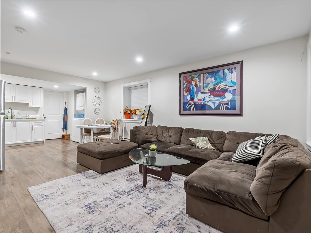Entry Foyer Photo of 8144 116a Street, Delta, BC