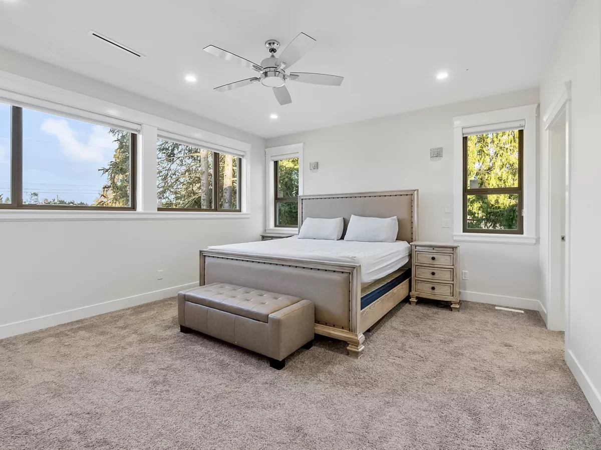 Guest Bathroom Photo of 8144 116a Street, Delta, BC