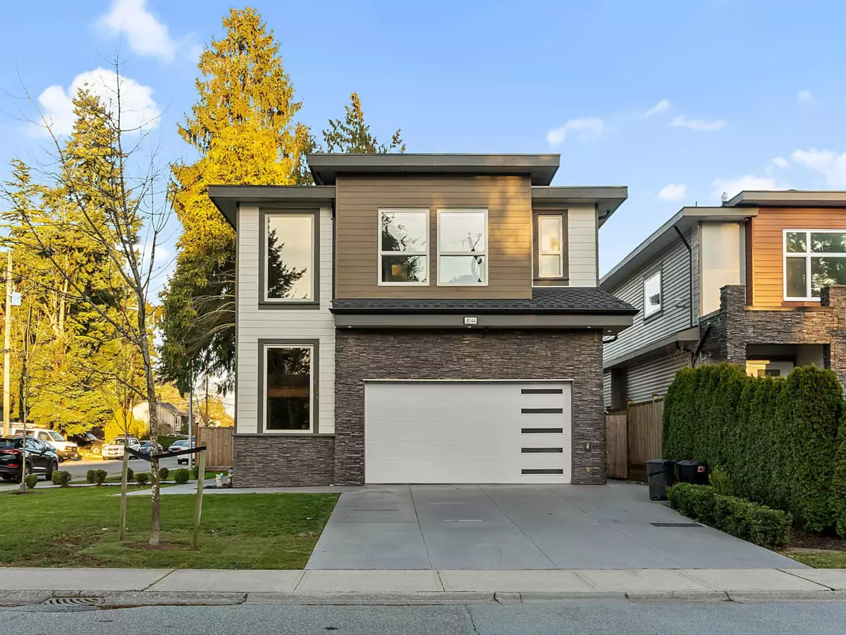 Living Room Photo of 8144 116a Street, Delta, BC