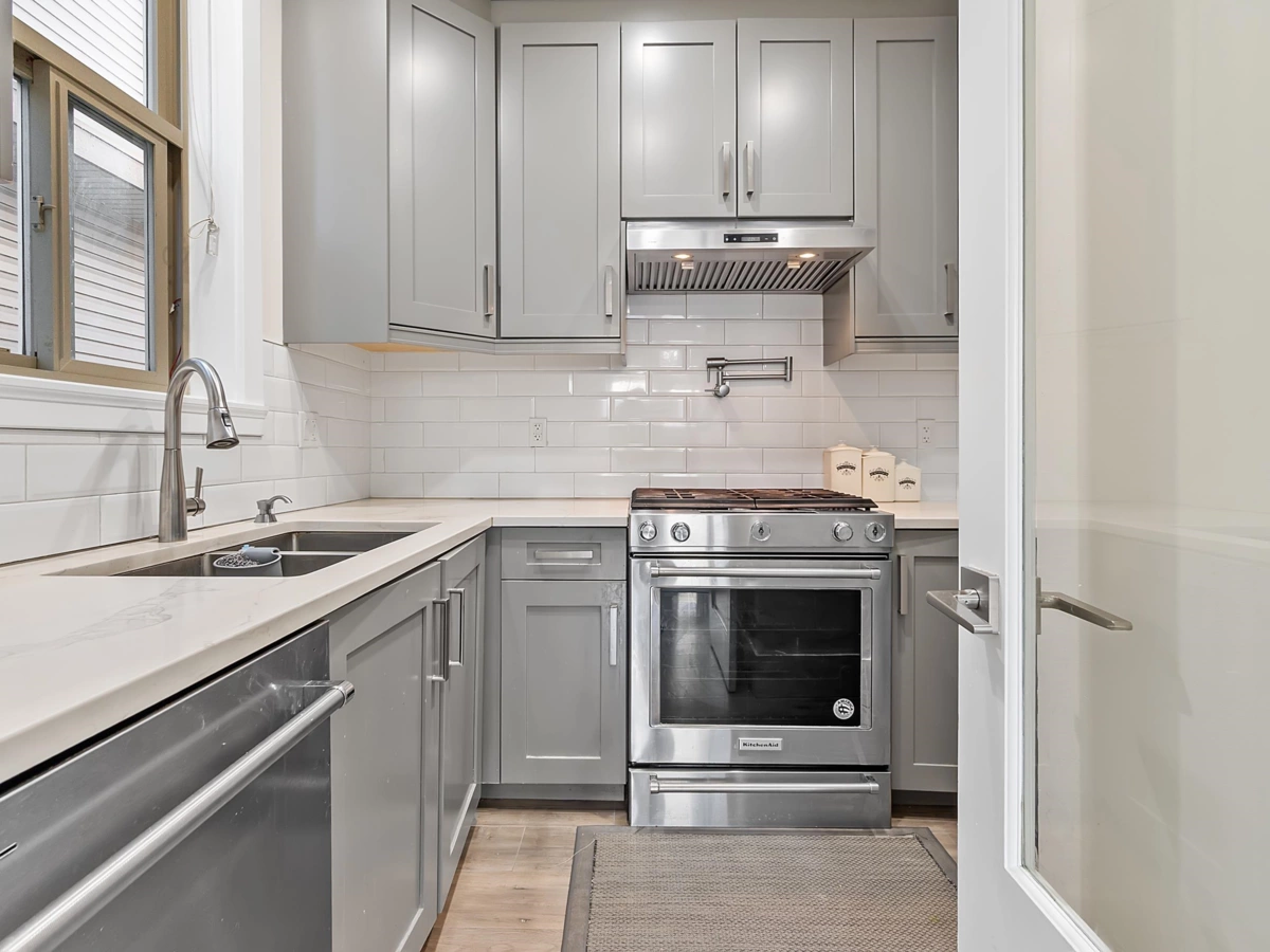 Primary Bathroom Photo of 8144 116a Street, Delta, BC