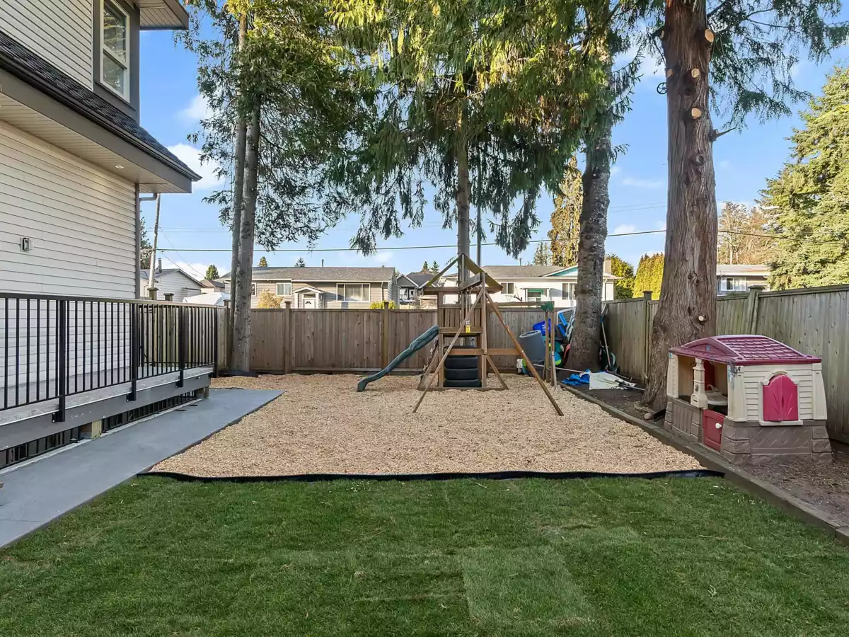 Staircase Photo of 8144 116a Street, Delta, BC