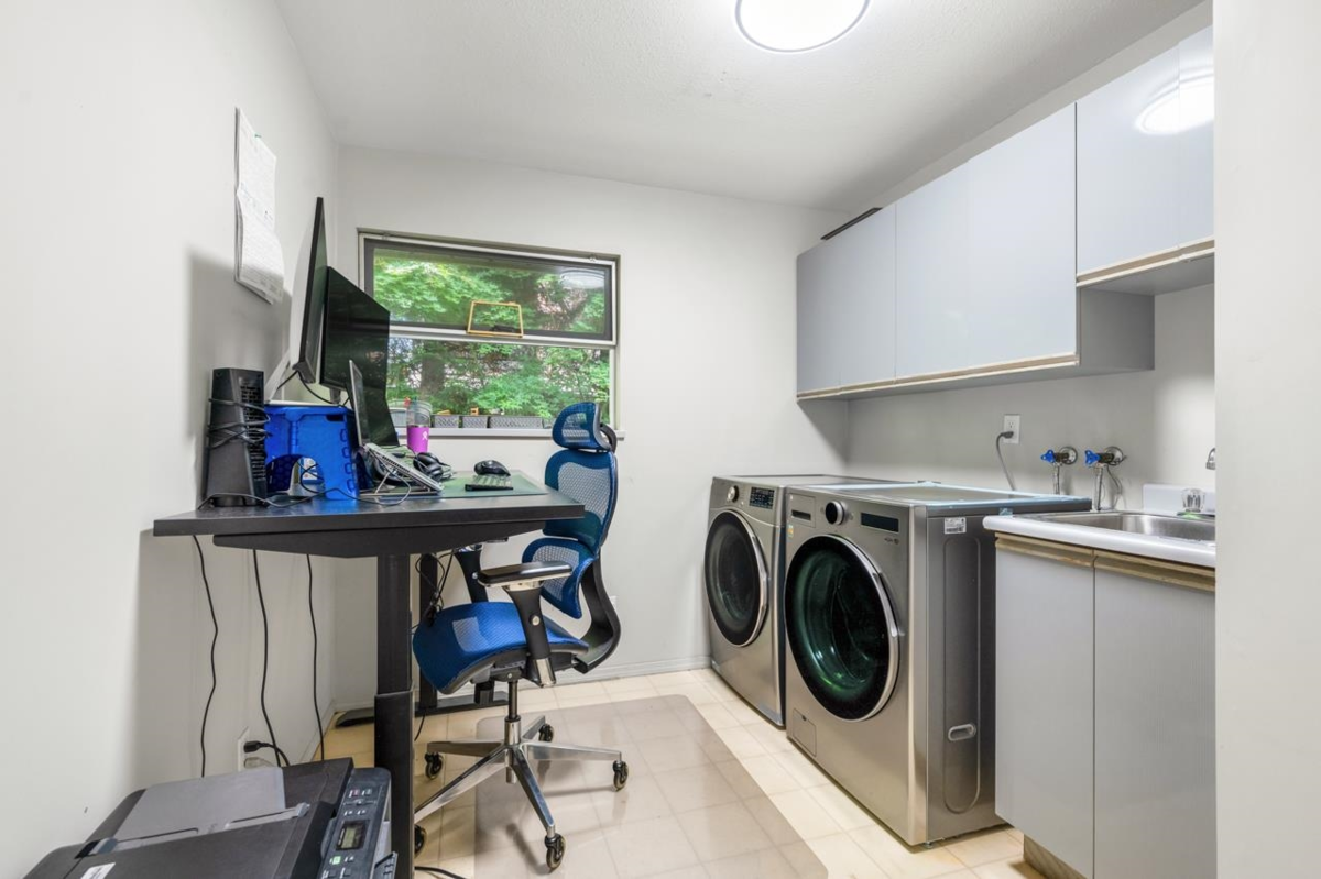 Loft / Bonus Room Photo of 13553 25 Avenue, Surrey, BC