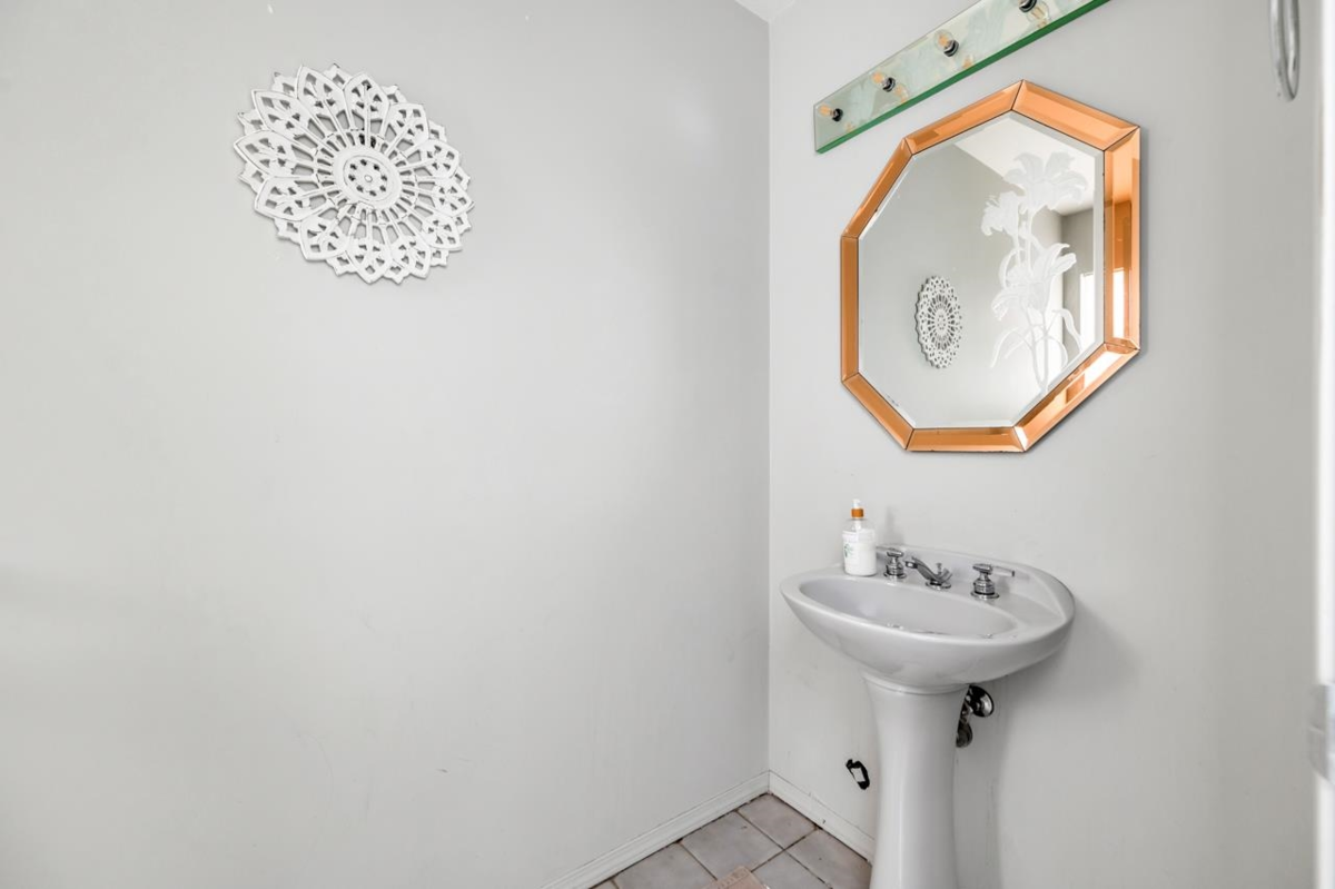 Mudroom Photo of 13553 25 Avenue, Surrey, BC