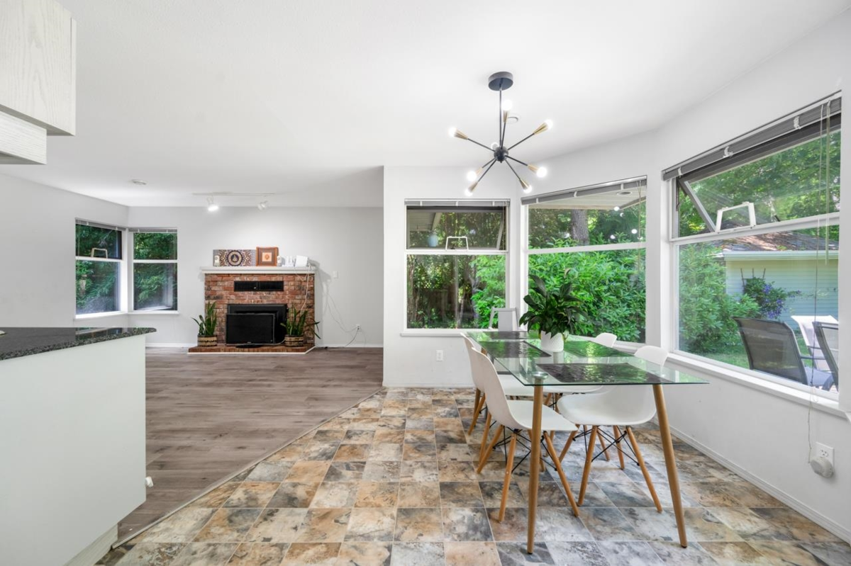 Primary Bathroom Photo of 13553 25 Avenue, Surrey, BC