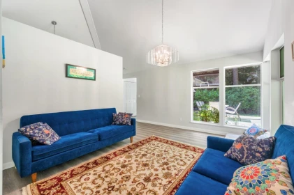 Breakfast Nook Photo of 13553 25 Avenue, Surrey, BC