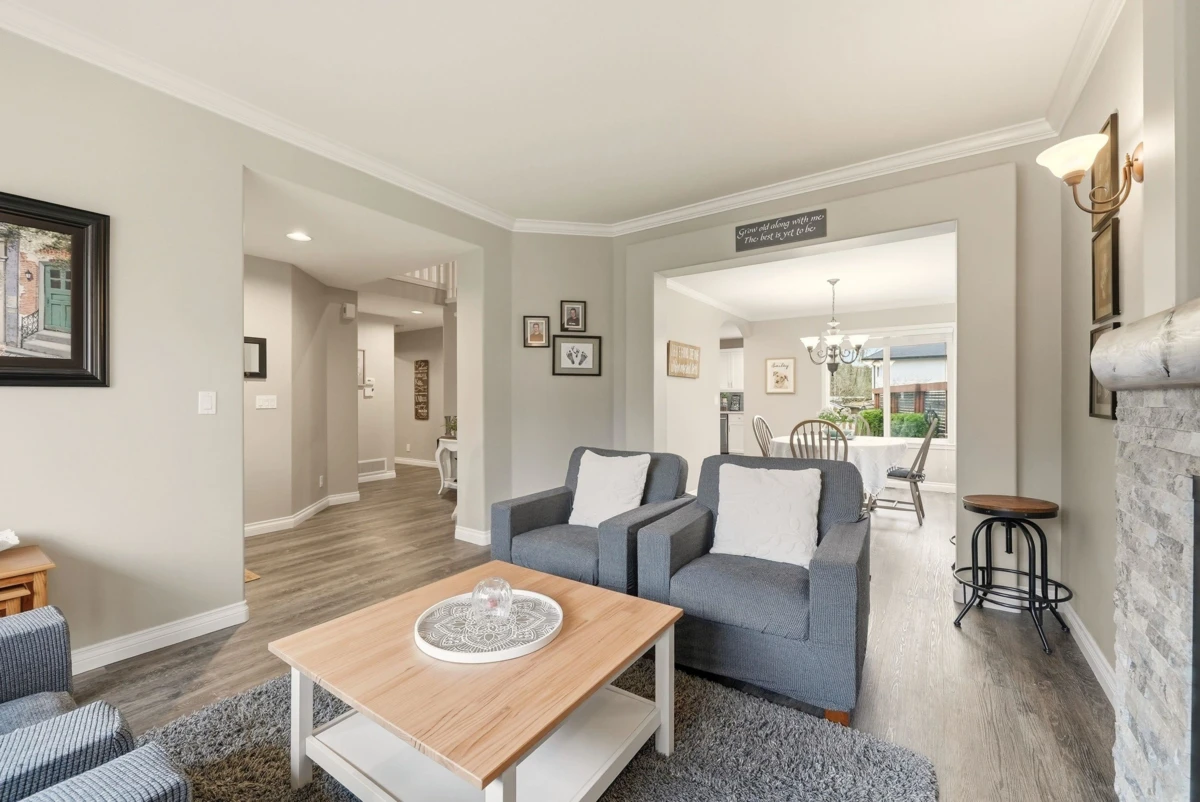 Dining Area Photo of 17882 68 Avenue, Surrey, BC