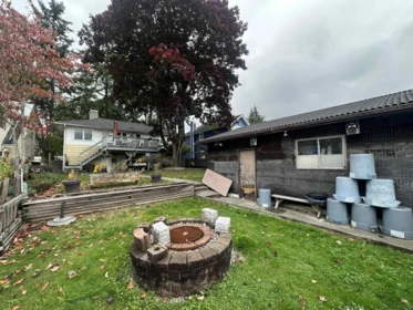 Breakfast Nook Photo of 313 E 13th Street, North Vancouver, BC