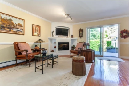 Breakfast Nook Photo of 12665 24a Avenue, Surrey, BC