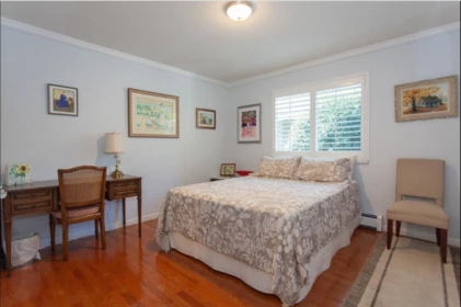 Guest Bathroom Photo of 12665 24a Avenue, Surrey, BC