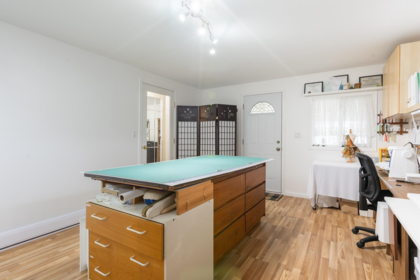 Entry Foyer Photo of 50 15875 20 Avenue, Surrey, BC