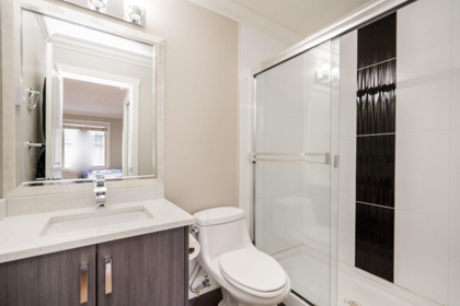 Entry Foyer Photo of 15 19097 64 Avenue, Surrey, BC