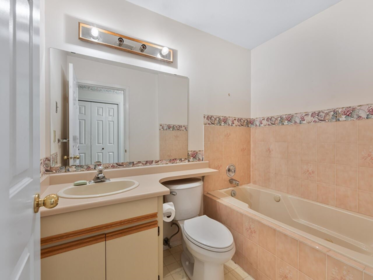 Hallway Photo of 16 19797 64 Avenue, Langley, BC