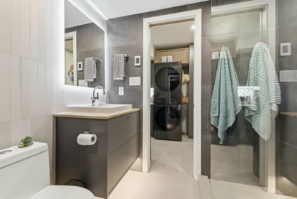 Guest Bathroom Photo of 104 828 W 14th Avenue, Vancouver, BC