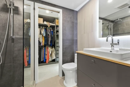 Powder Room Photo of 104 828 W 14th Avenue, Vancouver, BC