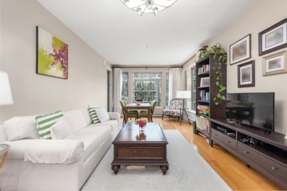 202 6268 Eagles Drive, Vancouver, BC, Vancouver — Apartment/Condo for sale