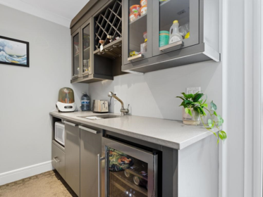 Kitchen Island Photo of 4507 Percival Avenue, Burnaby, BC