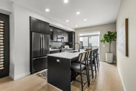 3 2886 Montrose Avenue, Abbotsford, BC