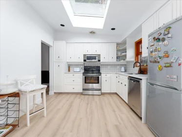 Basement Recreation Room Photo of 868 Prospect Avenue, North Vancouver, BC