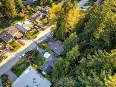Breakfast Nook Photo of 868 Prospect Avenue, North Vancouver, BC