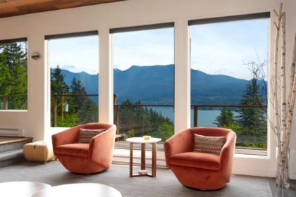 Breakfast Nook Photo of 896 Taylor Road, Bowen Island, BC
