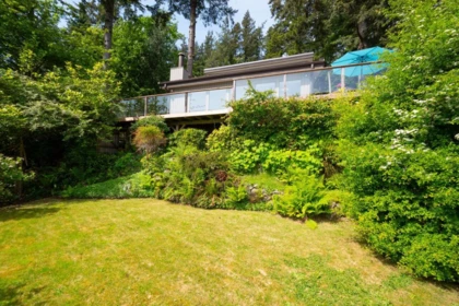 Staircase Photo of 896 Taylor Road, Bowen Island, BC