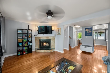 Kitchen Island Photo of 38 27125 31a Avenue, Langley, BC
