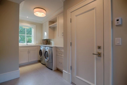 Hot Tub / Spa Photo of 2920 Mathers Avenue, West Vancouver, BC
