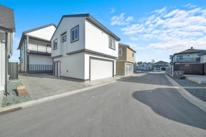 Hot Tub / Spa Photo of 2121 168 Street, Surrey, BC