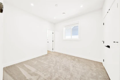 Laundry Room Photo of 2121 168 Street, Surrey, BC