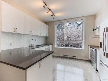 Kitchen Photo of 18 2310 Ranger Lane, Port Coquitlam, BC