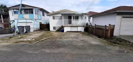 Basement Recreation Room Photo of 549 Renfrew Street, Vancouver, BC