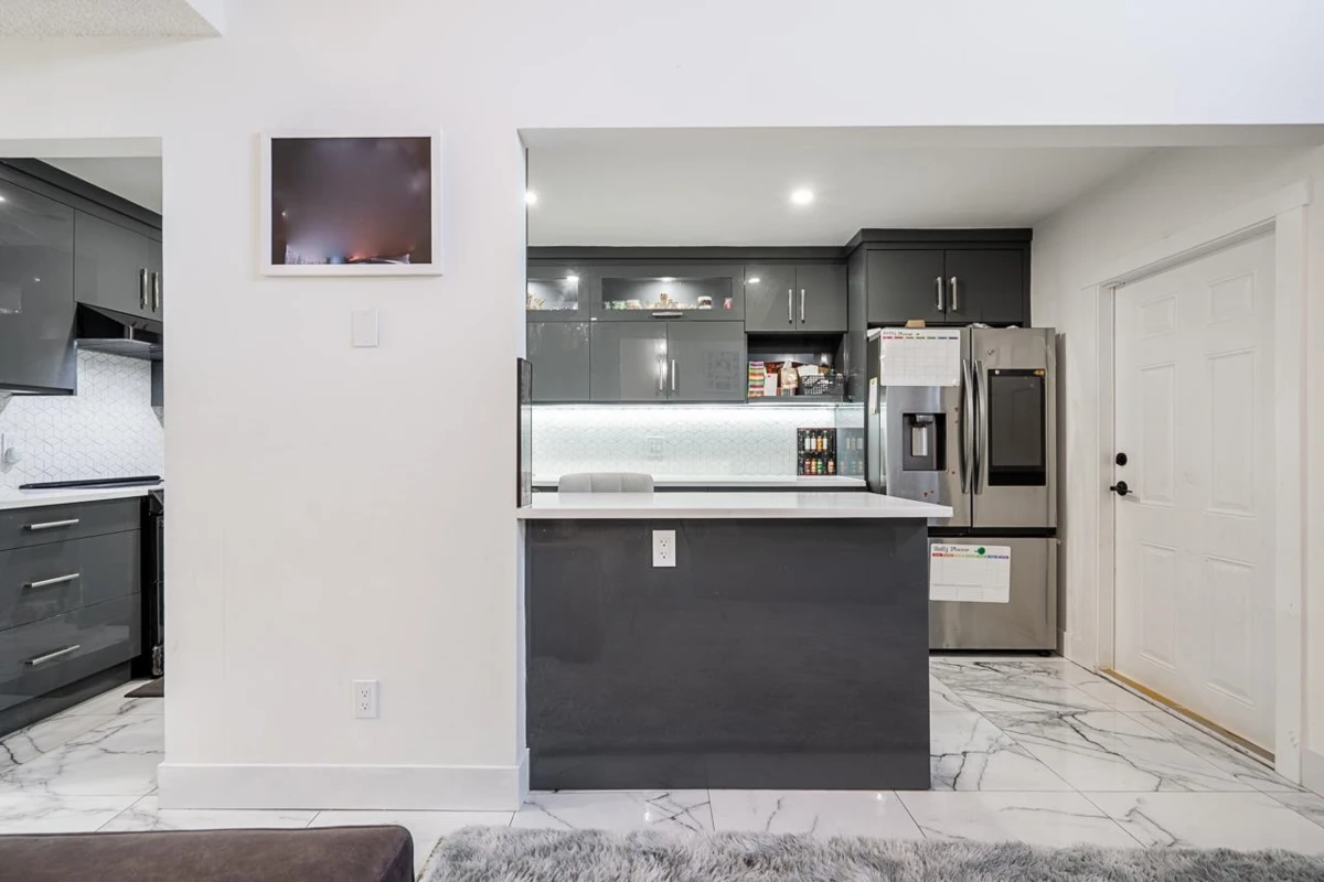 Dining Area Photo of 13941 80a Avenue, Surrey, BC