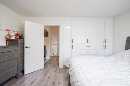 Basement Recreation Room Photo of 13941 80a Avenue, Surrey, BC