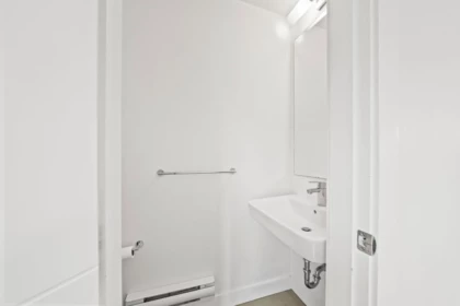 Bedroom 3 Photo of 36 1708 King George Boulevard, Surrey, BC