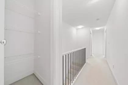 Entry Foyer Photo of 36 1708 King George Boulevard, Surrey, BC