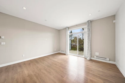 Guest Bathroom Photo of 36 1708 King George Boulevard, Surrey, BC