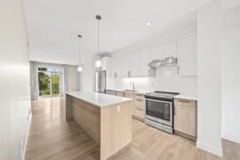 36 1708 King George Boulevard, Surrey, BC
