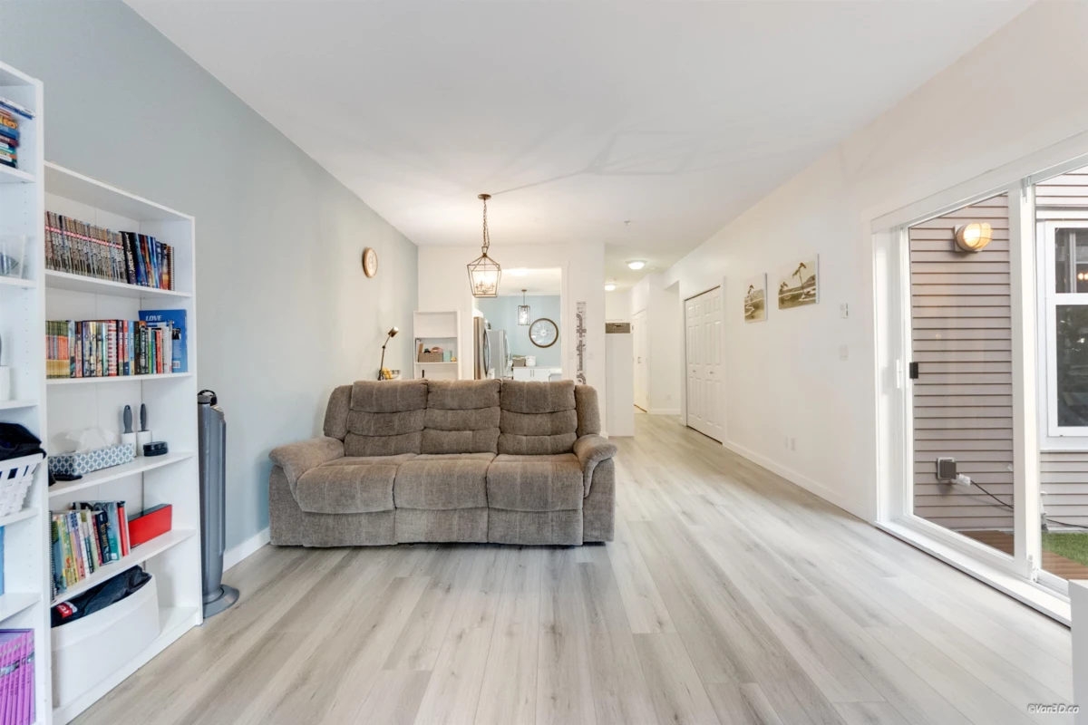 Living Room Photo of 111 8976 208 Street, Langley, BC