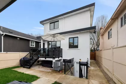 Backyard Photo of 5059 Sherbrooke Street, Vancouver, BC