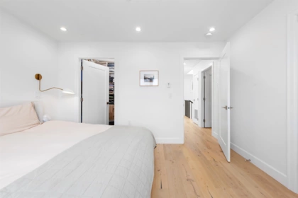 Guest Bathroom Photo of 5059 Sherbrooke Street, Vancouver, BC
